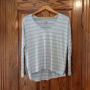 Aerie long sleeve shirt